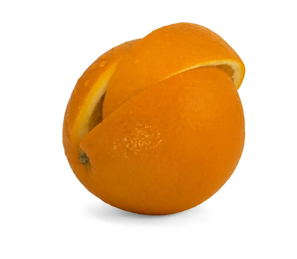 Die geschnittene Orange mit dem eingefügten Segment. — Stockfoto