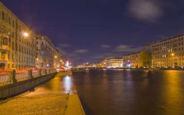 su baskını sırasında st. Petersburg fontanka Nehri'nin Quay