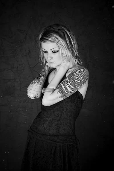 Mujer tatuaje — Foto de Stock