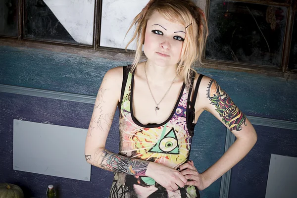 Mujer tatuaje — Foto de Stock