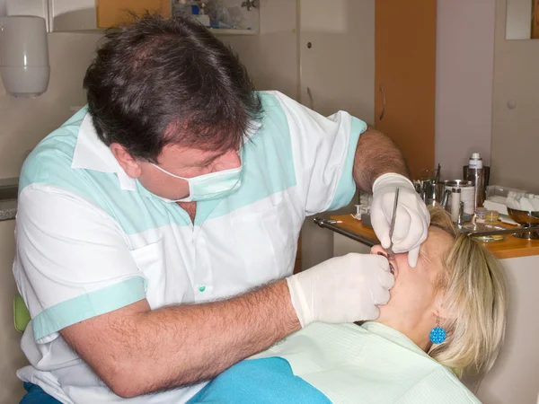 牙医及病人 — 图库照片