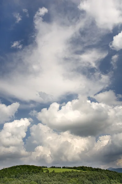 Dunkle Wolken — Stockfoto