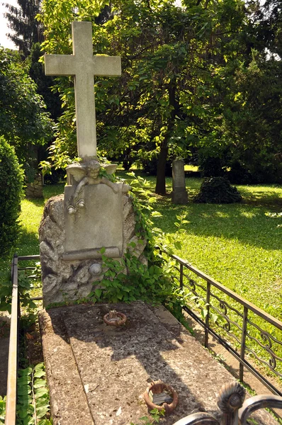 오래 된 무덤 — 스톡 사진