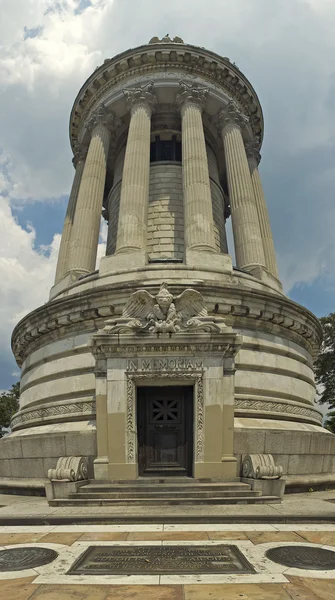 Soldiers' and Sailors' monument — Stock Photo, Image
