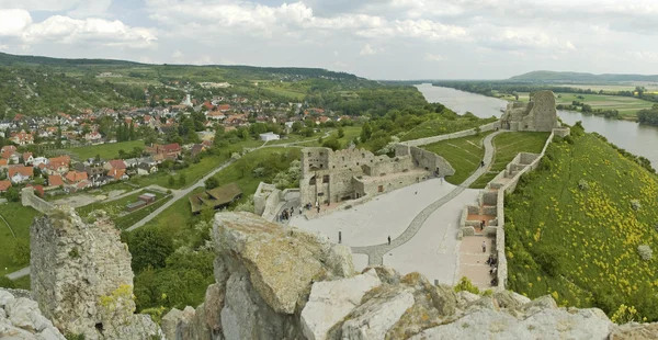 Ruínas do castelo eslavo — Fotografia de Stock