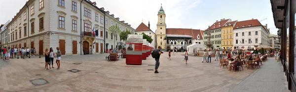 ブラチスラヴァでのマーケット広場 — ストック写真
