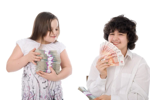 Αγόρι παίρνει μακριά μια δέσμη των χρημάτων από το κορίτσι — Φωτογραφία Αρχείου