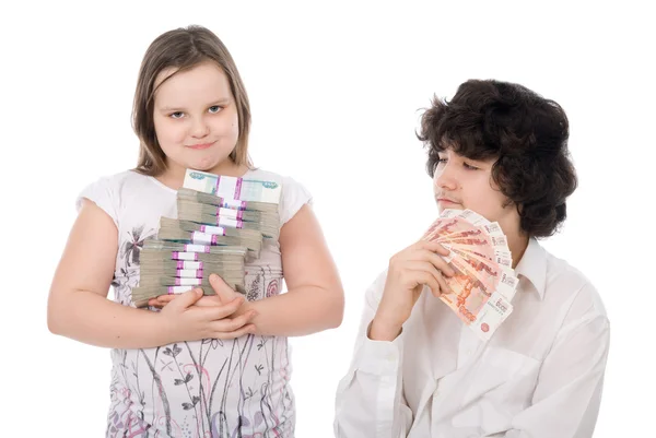 Αγόρι και κορίτσι με χρήματα — Φωτογραφία Αρχείου