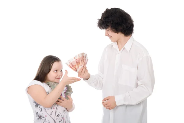 Мальчик и девочка с большой суммой денег — стоковое фото