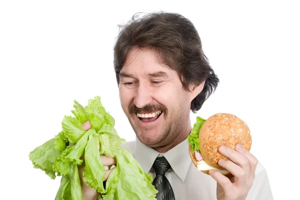 Der Mann hat sich für Salat entschieden — Stockfoto