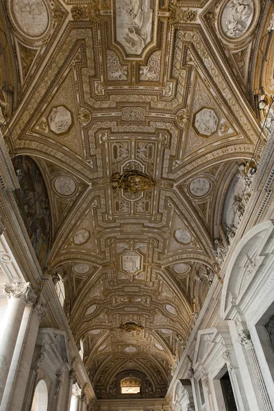 Ceiling, entrance to St Peters — Stock Photo, Image
