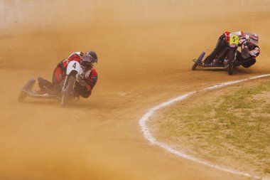 çimen-track racing motosiklet sepeti