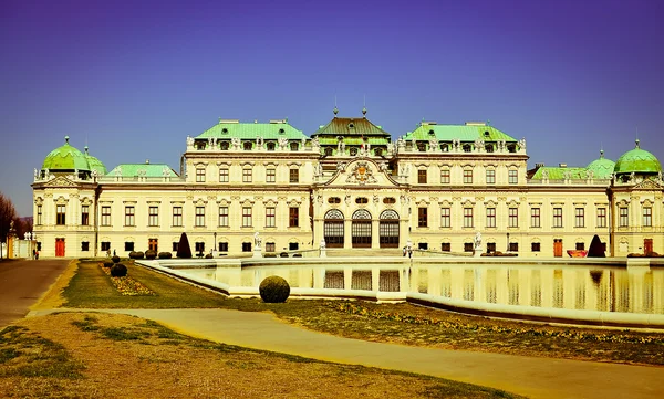 Belevedere palace i Wien, retro vykort — Stockfoto