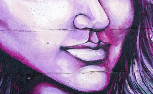 kız yüz boyama grafiti duvar