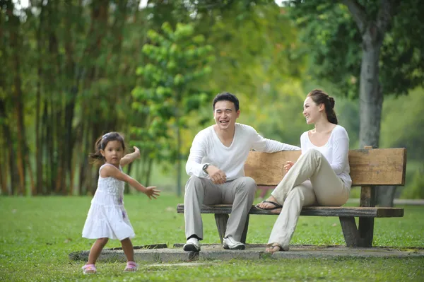 행복 한 아시아인 가족 — 스톡 사진