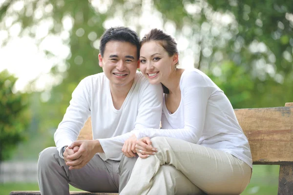 Feliz pareja asiática Imagen de archivo
