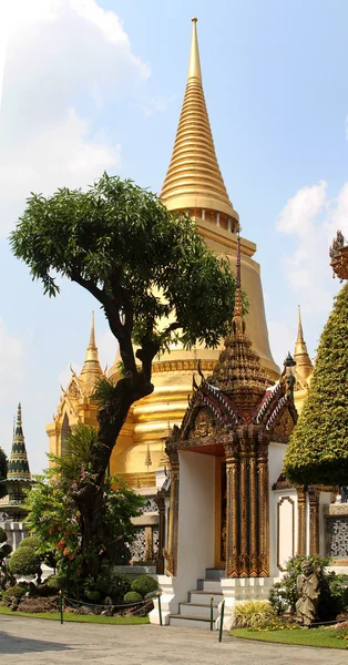 Het Koninklijk Paleis in Bangkok — Stockfoto