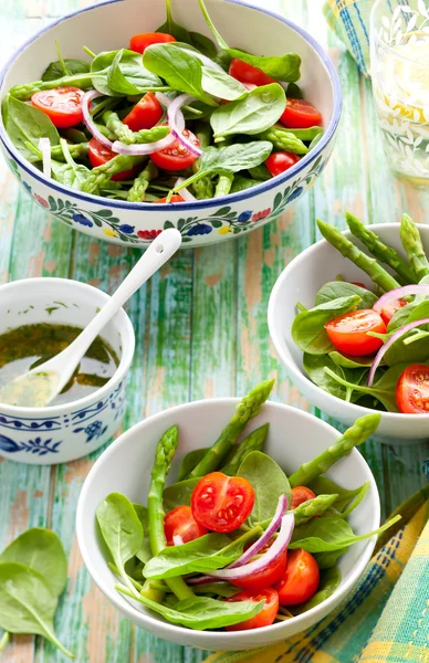 Špenátový salát — Stock fotografie