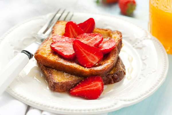 French toast with strawberry — Stock Photo, Image