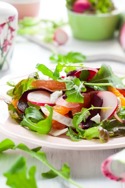 Rode bieten salade — Stockfoto