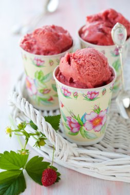 Strawberry Ice Cream clipart