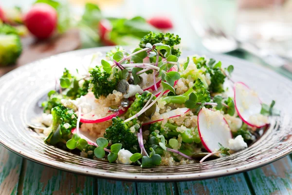 Salada de brócolis — Fotografia de Stock