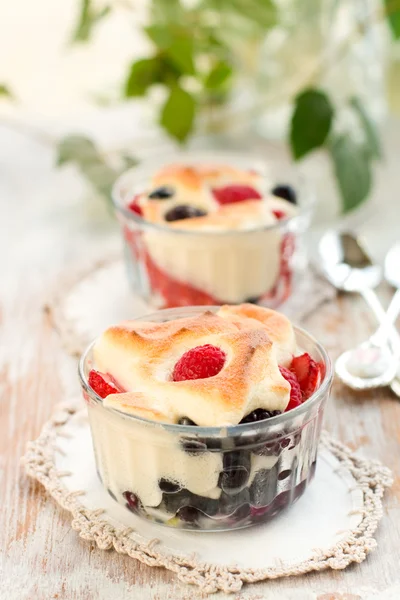 Owocowy pudding z jagód — Zdjęcie stockowe