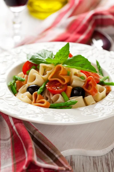 stock image Heart-shaped pasta with vegetables