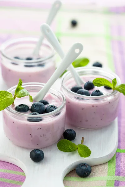 Фруктовый йогурт — стоковое фото
