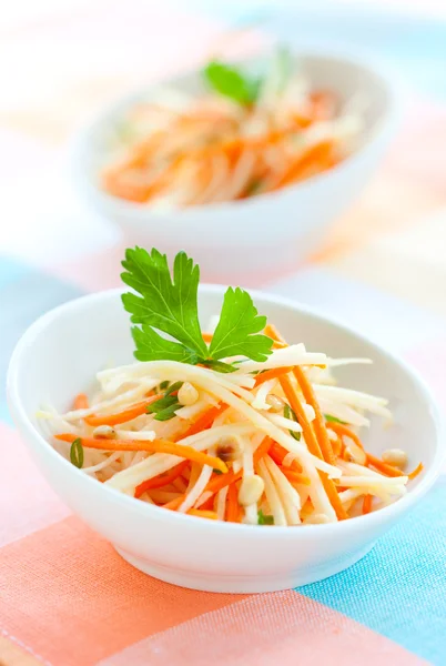 Insalata di kohlrabi e carote — Foto Stock