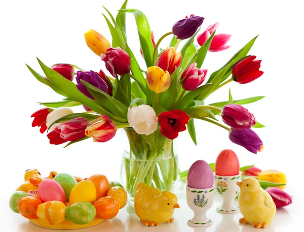 Tulipes et oeufs de Pâques — Photo