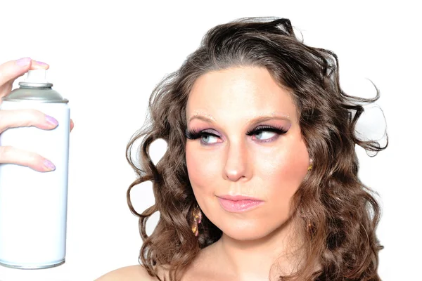Kvinna och hårspray — Stockfoto