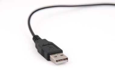 USB kablosu beyazda izole edildi