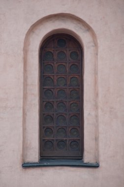 eski bir katedral pencere. Antik Mimarlık