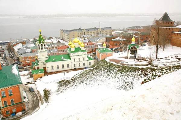 Johannes Döparens kyrka och Kreml nizhny novgorod Ryssland — Stockfoto