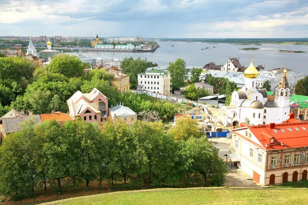 Panoramisch uitzicht van Nizjni novgorod in Rusland — Stockfoto