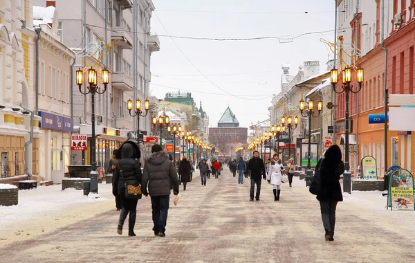 Pokrovka - huvudgatan i Nizjnij novgorod, Ryssland — Stockfoto