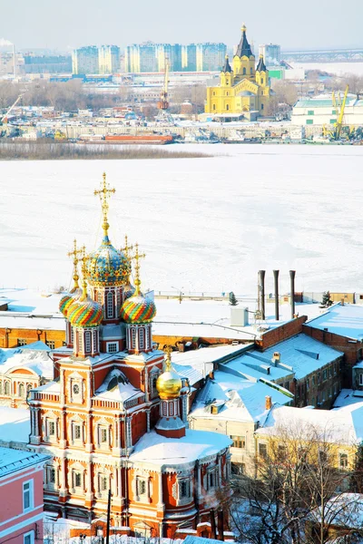 Fevereiro vista Stroganov Igreja e Catedral Nevsky — Fotografia de Stock