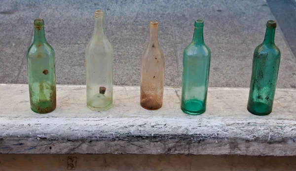 Cinq bouteilles — Photo