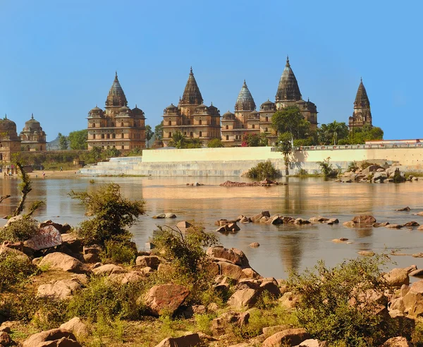Complejo palacio-templo en Orcha. Madhya Pradesh. India — Foto de Stock