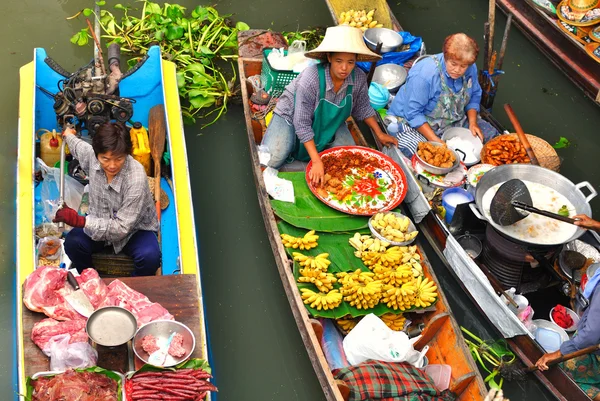 Mercados flotantes en Damnoen Saduak, Tailandia Fotos De Stock Sin Royalties Gratis