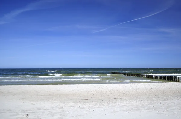 Пісок, пляж, море, небо  .. — стокове фото