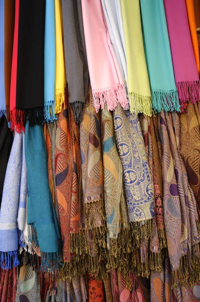 Красочные шарфы . — стоковое фото