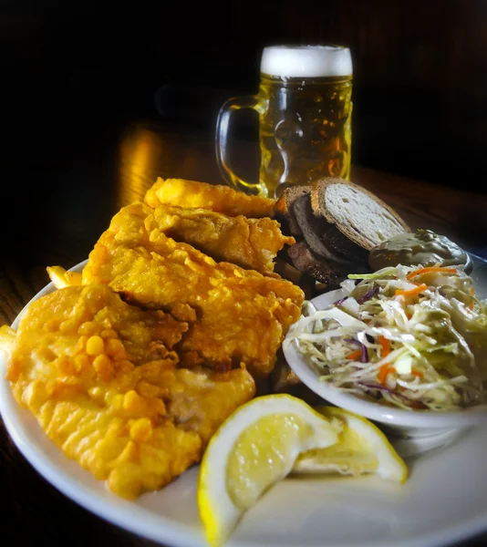 Delicioso plato de pescado — Foto de Stock