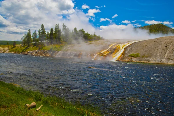 Firehole річка Yellowstone — стокове фото