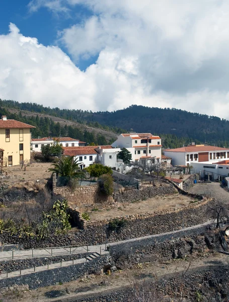 Houses on the hillside of vilaflor — Stock Photo, Image