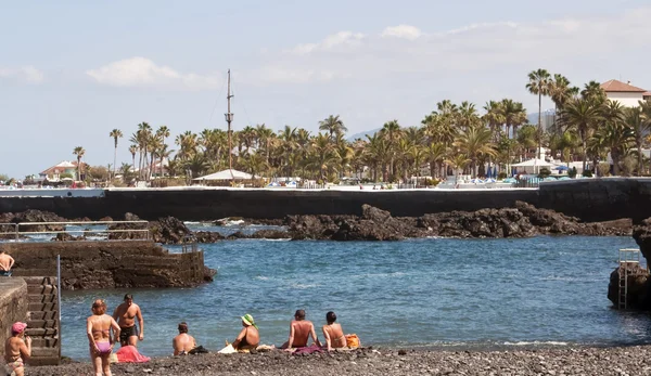 Sunbathing on the beach of San Telmo — Stock Photo, Image