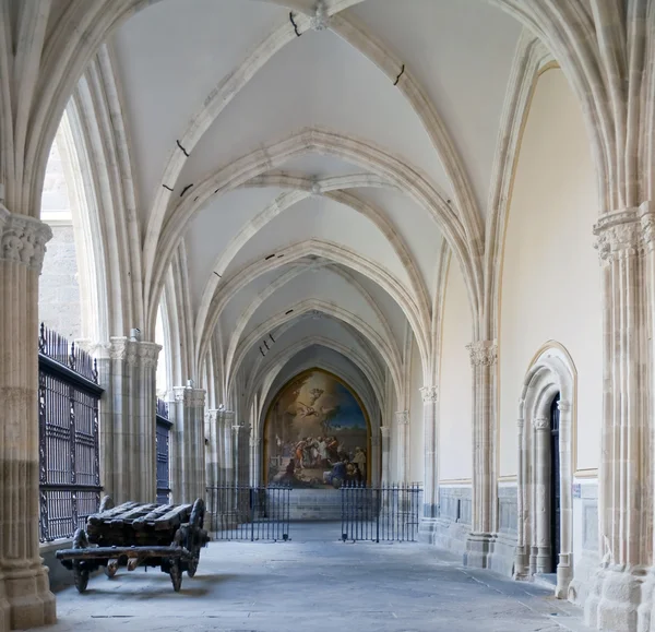 Зал в монастыре — стоковое фото