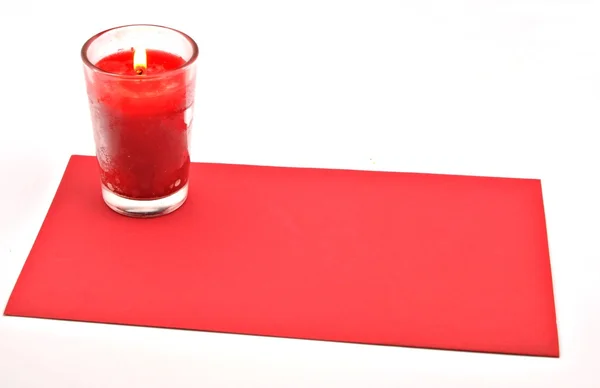 Червона свічка з карткою — стокове фото