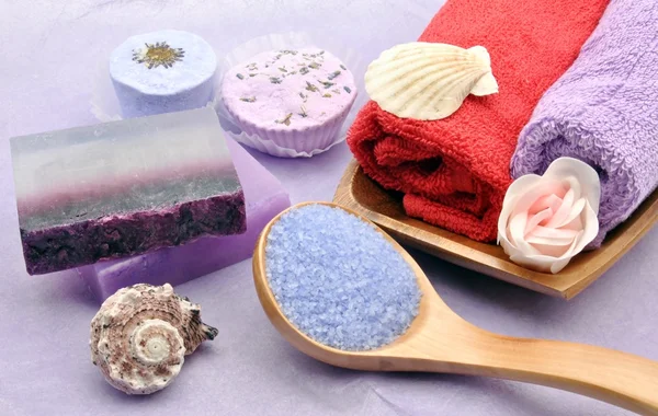 Two purple soaps — Stock Photo, Image